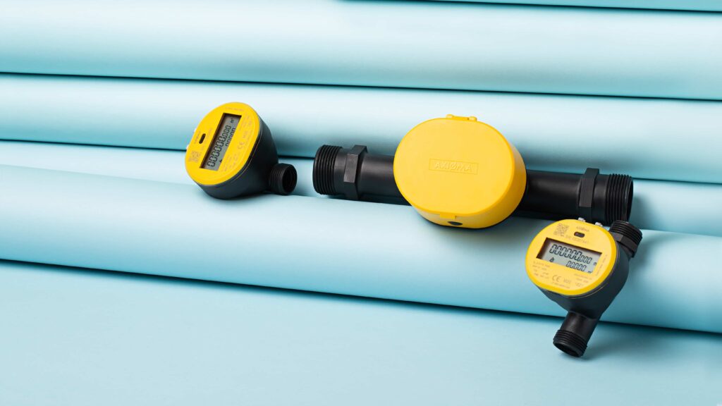 Digital water flow meter